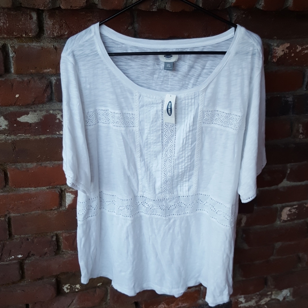 Old Navy T-shirt Size XXL